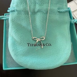 Tiffany and co Bow pendant in Sterling silver